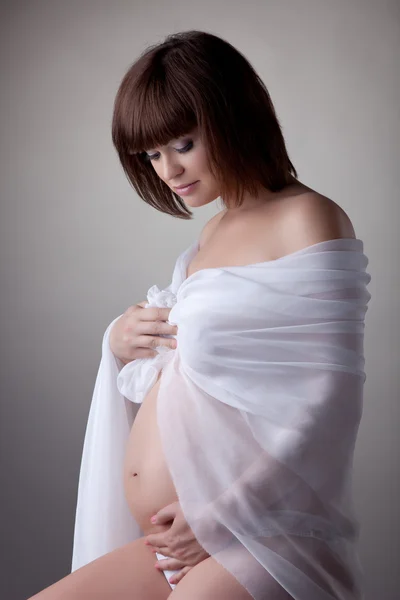 Jolie femme enceinte — Photo