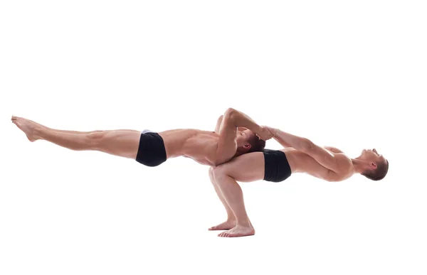 Exercício de equilíbrio de dois homens — Fotografia de Stock
