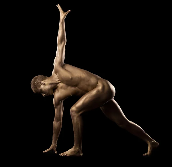 Krása člověka s dokonalým tělem pózuje nahá — Stock fotografie
