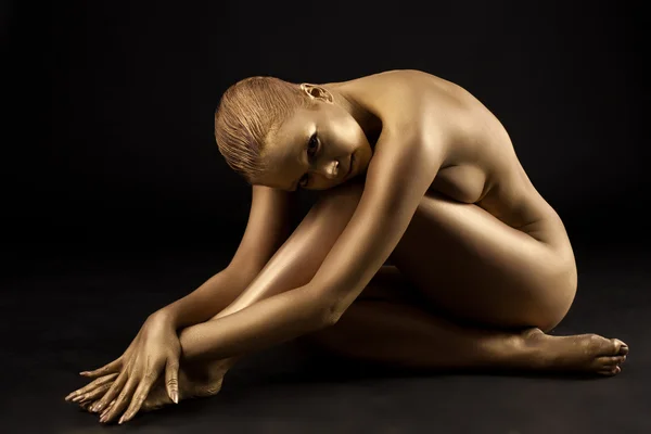 Incredibile donna con pefect corpo posa nudo — Foto Stock