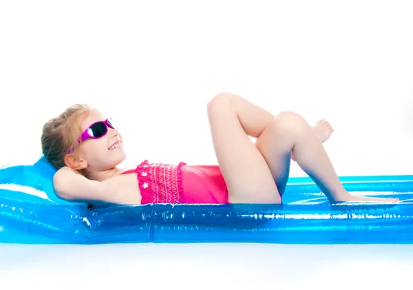 Roztomilá holčička v plavkách — Stock fotografie