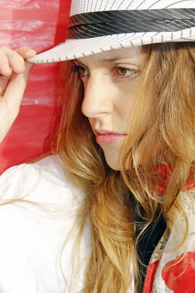 Žena s kloboukem profilu — Stock fotografie