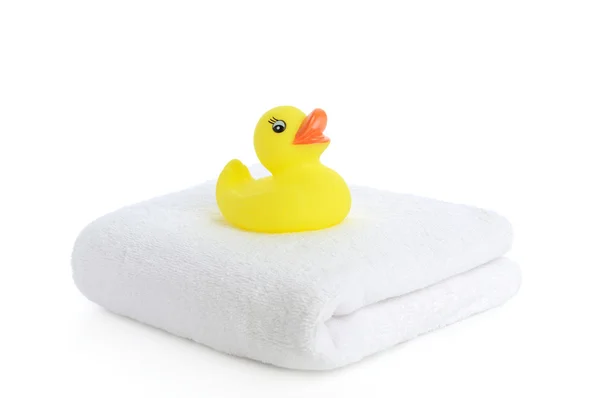 Accessori da bagno. Asciugamani da bagno e paperelle di gomma gialla — Foto Stock