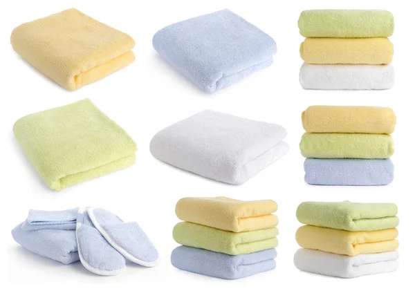 Sammlung von Handtüchern isoliert auf weiß — Stockfoto