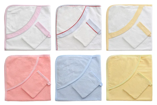 Samling av badningen baby handdukar på vit bakgrund — Stockfoto