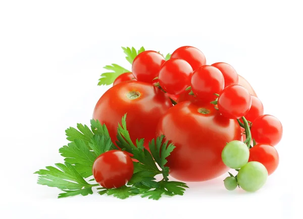 Frische Tomaten und Petersilie isoliert — Stockfoto
