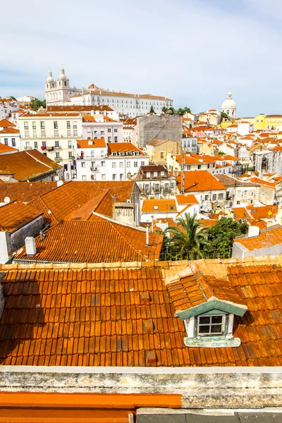 Alfama, vecchia parte di Lisbona — Foto Stock