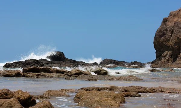 Rocks and Waves — Stock Photo, Image