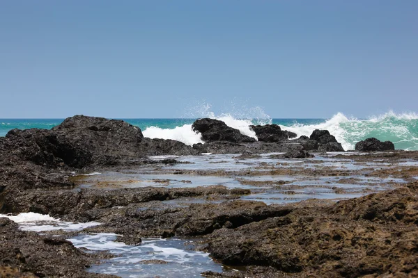 Piscina de marea rocosa — Foto de Stock