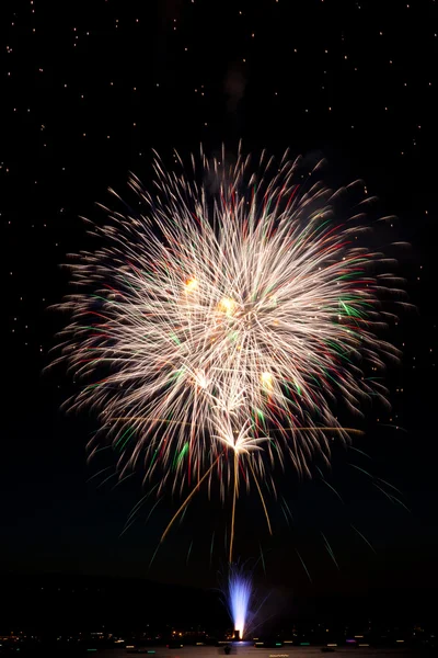 大きい花火 — ストック写真