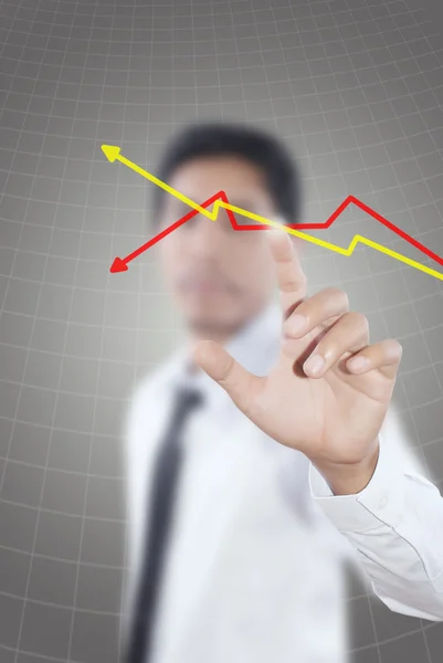 ホワイト ボードに貿易株式市場の財務グラフをプッシュ ビジネス男 — ストック写真