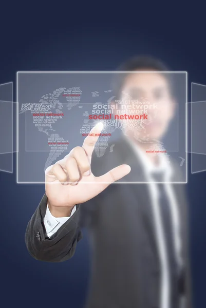 Aziatische zakenman duwen sociaal netwerk — Stockfoto