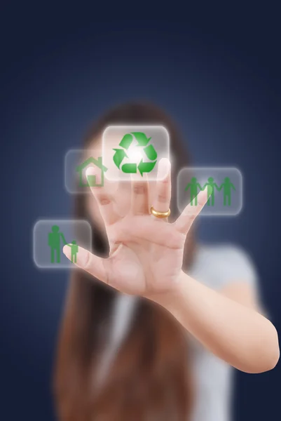 Asian business lady pushing recycle button on the whiteboard. — Stock Photo, Image