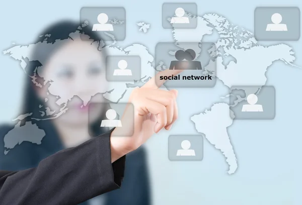 Zakelijke dame mail wereldwijd aangedrongen op sociale netwerkcommunicatie — Stockfoto