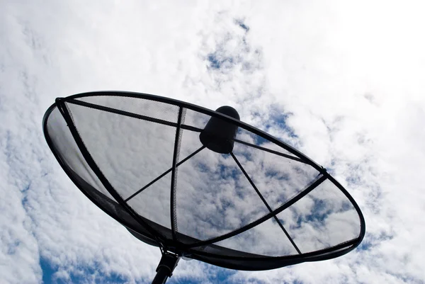 Kék ég, a parabola antenna — Stock Fotó