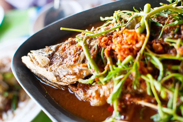 Tajskie jedzenie z ryżem i warzywami — Zdjęcie stockowe