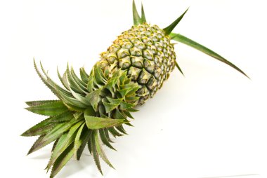 üzerinde beyaz izole ananas.