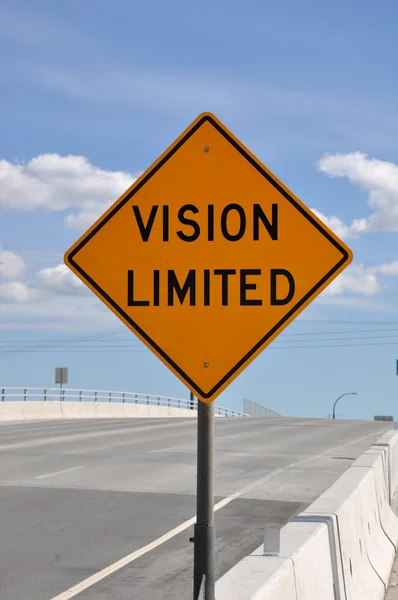 Дорожный знак Vision Limited — стоковое фото