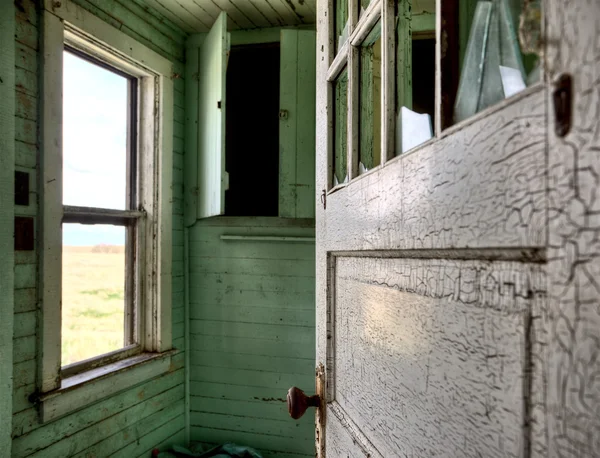 Interno casa abbandonata prateria — Foto Stock