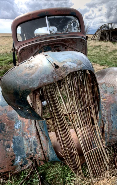 Verlaten voertuig prairie — Stockfoto