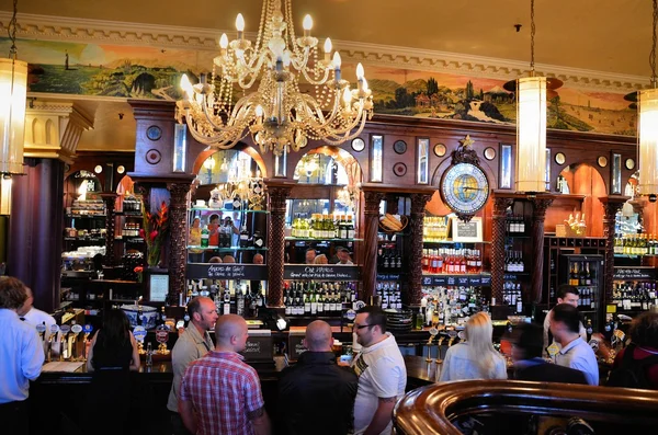 Traditionele Engelse pub — Stockfoto