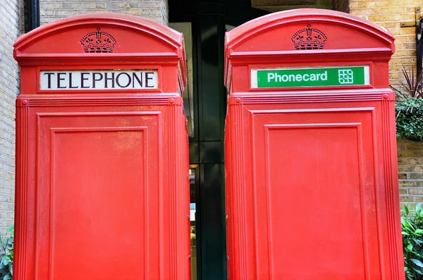 kırmızı telefon kabinleri