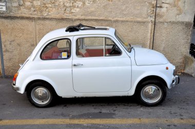 White Fiat 500 clipart