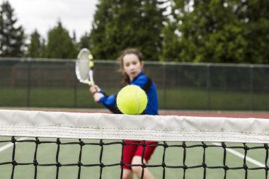 Tenis damla ateş