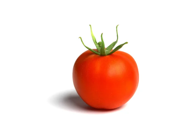 Rote Tomate auf weißer — Stockfoto