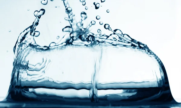 Kolossal blauer Wasserspritzer — Stockfoto