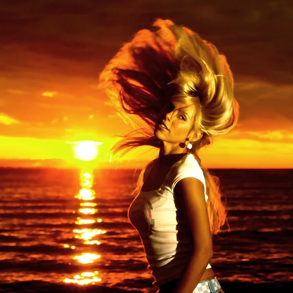 Golden hair motion — Stock Photo, Image