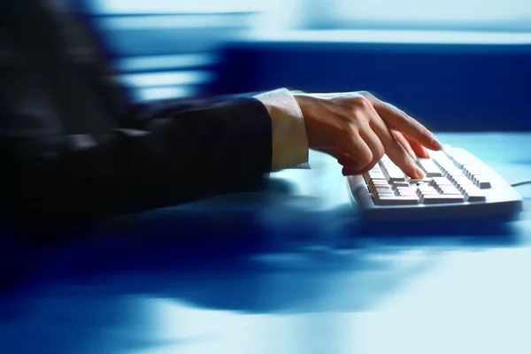 Keyboard work hand — Stock Photo, Image