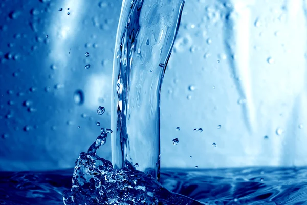 Wasser nass spritzen — Stockfoto