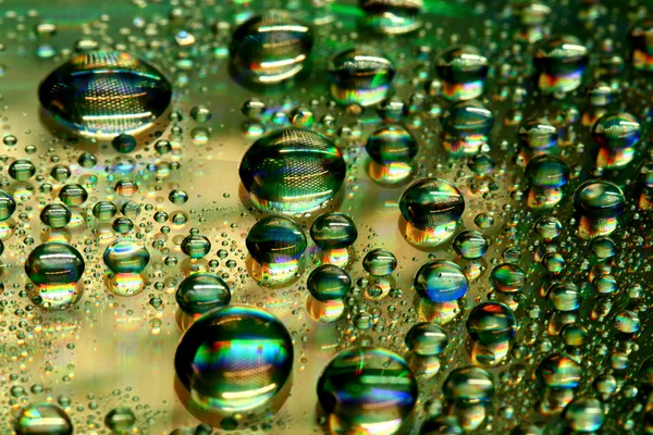 Mångfärgade vattendroppar — Stockfoto