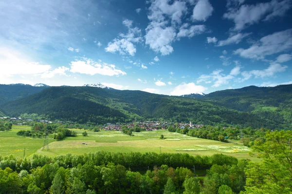 Горная долина в Швейцарии — стоковое фото