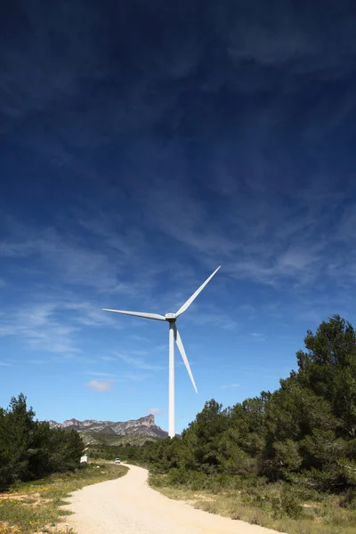 Větrné turbíny farmy ve Španělsku — Stock fotografie