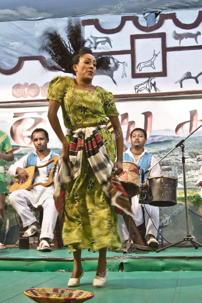 Ethiopian Cultural Dance – Stock Editorial Photo © derejeb #11982296