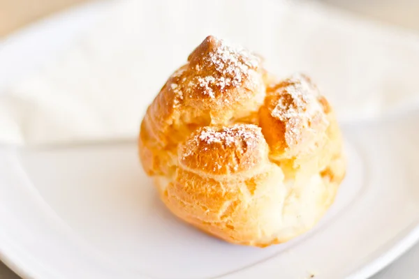 stock image Delicious cream filled pastry