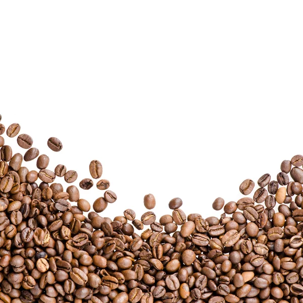 Kaffeebohnen auf isoliertem weißem Hintergrund — Stockfoto