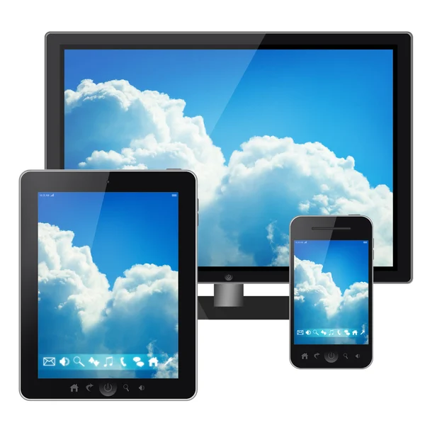 Tablet pc, matkapuhelin ja tietokone, jossa kirkas taivas valikkoruutu eristetty valkoisella taustalla — kuvapankkivalokuva
