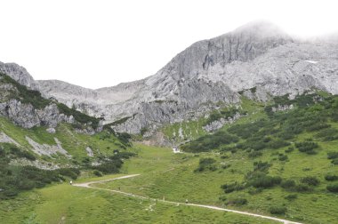 yüksek dağ bölgesi