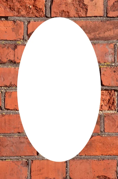 Κόκκινο τούβλο πλαίσιο τοίχο και απομονωμένες άσπρο oval — Φωτογραφία Αρχείου