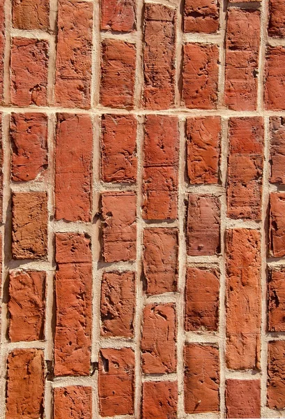 Vecchio muro di mattoni costruito in mattoni di argilla . — Foto Stock