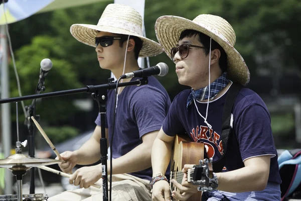 Cantante / cantautore a Seoul . — Foto Stock