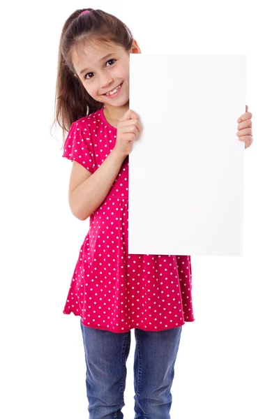 Mädchen steht mit leerem Papier — Stockfoto