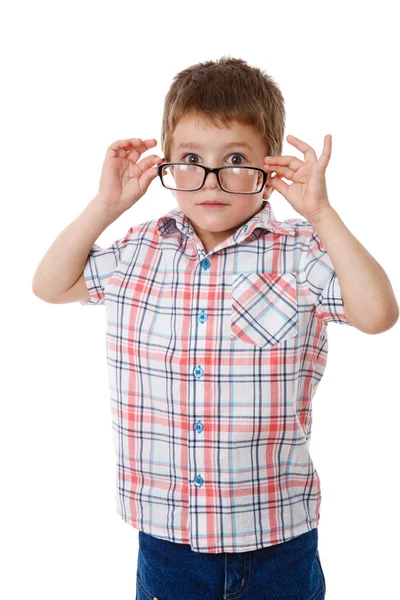 Kleiner Junge mit Brille überrascht — Stockfoto