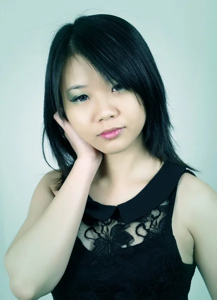 Aasialainen nainen — kuvapankkivalokuva