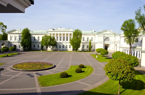 Liettuan presidentin palatsi pääkaupungissa Vilnassa — kuvapankkivalokuva