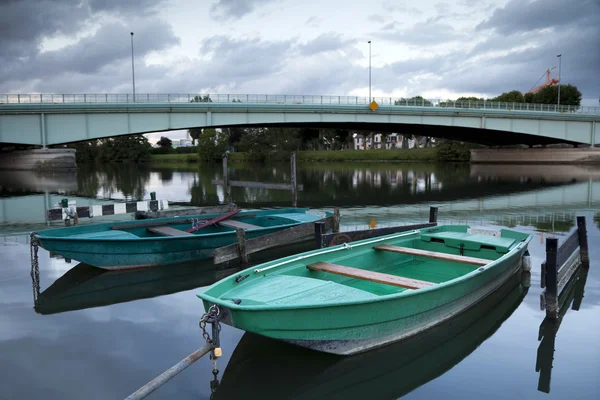 Barque à Pont sur Yonne