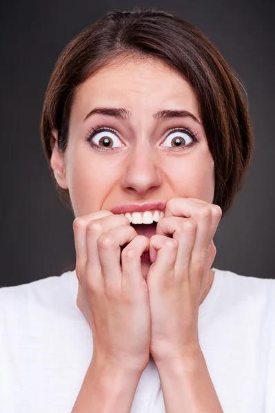 Shocked and screaming woman — Stock Photo, Image